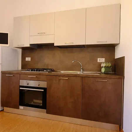 Apartment Lady 2 -